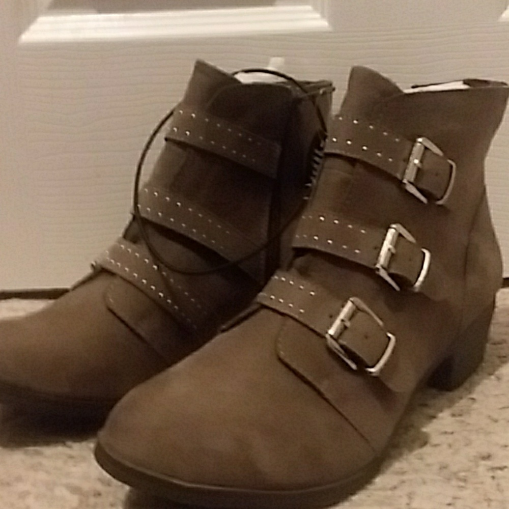 Ankle boots